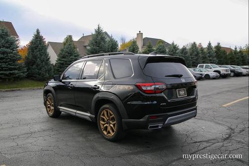 2024 Honda Pilot Touring 8-Passenger