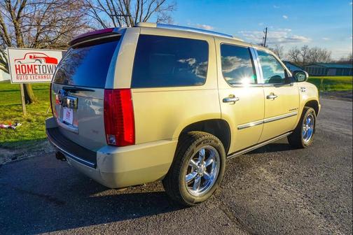 Gold Mist 2007 Cadillac Escalade Base