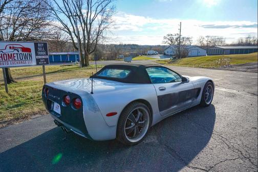 2001 Chevrolet Corvette Base
