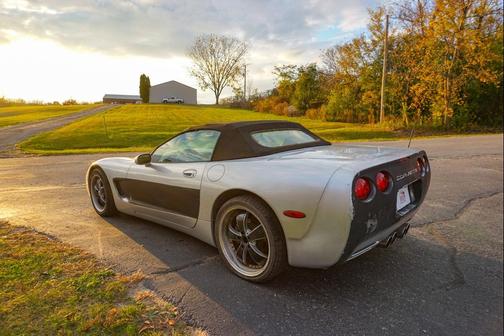 2001 Chevrolet Corvette Base