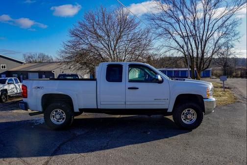 2009 Chevrolet Silverado 2500 LT Extended Cab