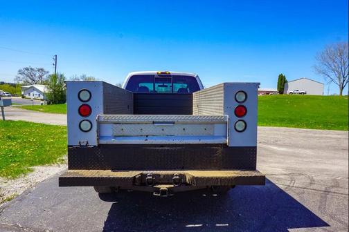 Silver Clearcoat Metallic 2008 Ford F-350 Lariat