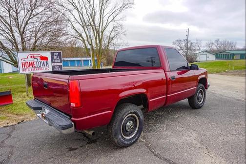 Red 1992 Chevrolet 1500 Reg Cab 117.5'' WB 4WD