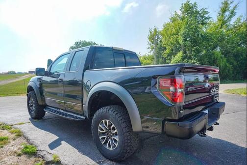 Tuxedo Black Metallic 2014 Ford F-150 SVT Raptor