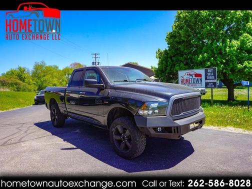 Brilliant Black Crystal Pearlcoat 2016 RAM 1500 Tradesman/Express