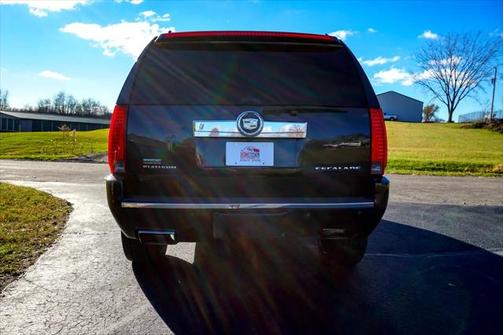 2012 Cadillac Escalade Platinum Edition
