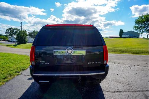 2012 Cadillac Escalade Platinum Edition