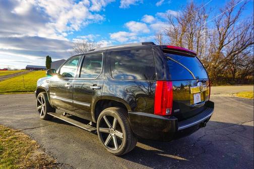 2012 Cadillac Escalade Luxury