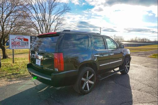 2012 Cadillac Escalade Luxury