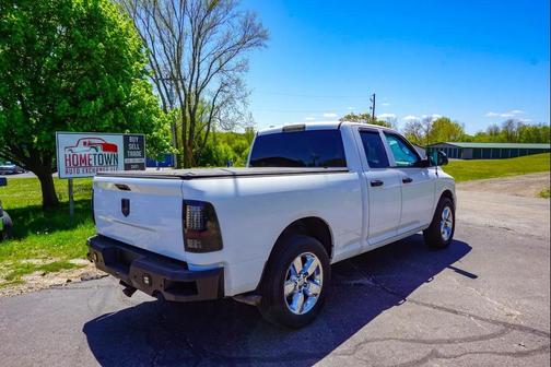 Bright White Clearcoat 2018 RAM 1500 Express