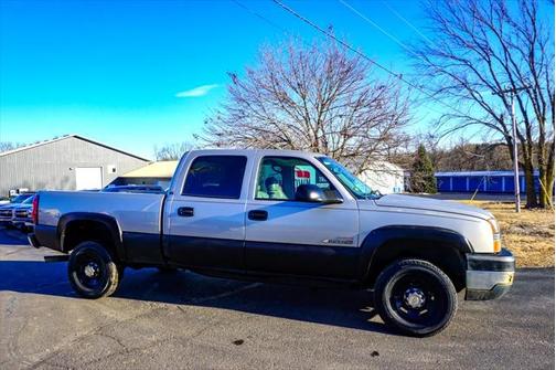 2004 Chevrolet Silverado 2500 LT H/D Crew Cab