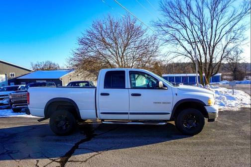 2004 Dodge Ram 1500 ST Quad Cab