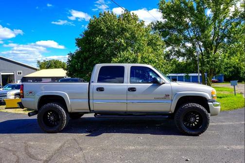 2004 GMC Sierra 2500 SLT H/D Crew Cab