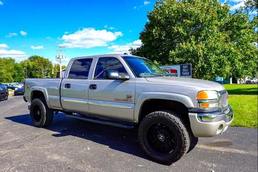 2004 GMC Sierra 2500 SLT H/D Crew Cab