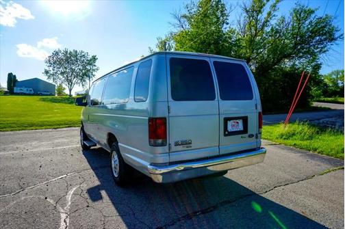 2009 Ford E350 Super Duty XLT