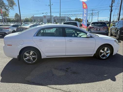 2011 Chevrolet Malibu 2LT