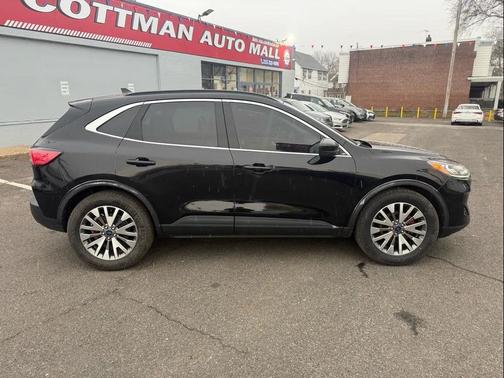 2021 Ford Escape Titanium