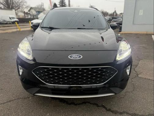 2021 Ford Escape Titanium