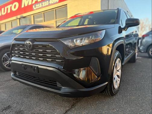 2019 Toyota RAV4 LE