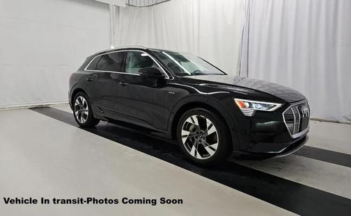 2021 Audi e-tron Premium Plus