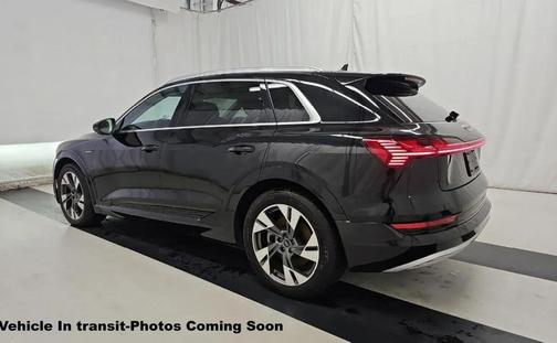 2021 Audi e-tron Premium Plus