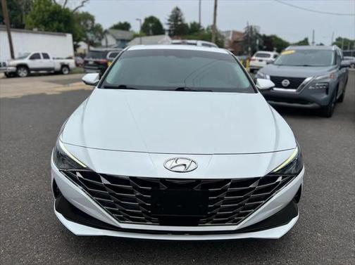 2021 Hyundai ELANTRA Limited