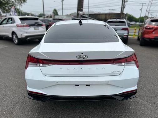 2021 Hyundai ELANTRA Limited