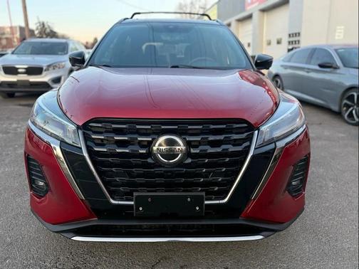 2021 Nissan Kicks SR