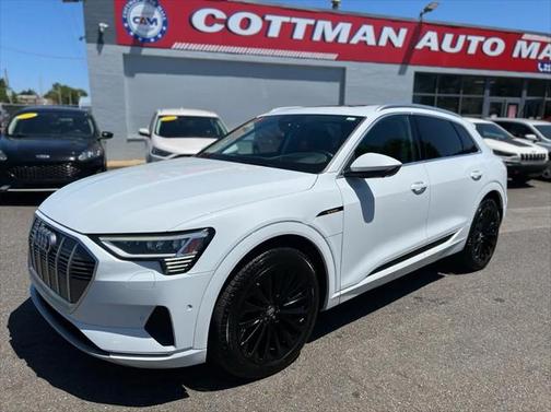 2019 Audi e-tron Premium Plus