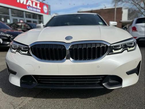 Mineral White Metallic 2019 BMW 330