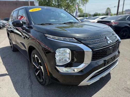 2023 Mitsubishi Outlander PHEV SE S-AWC