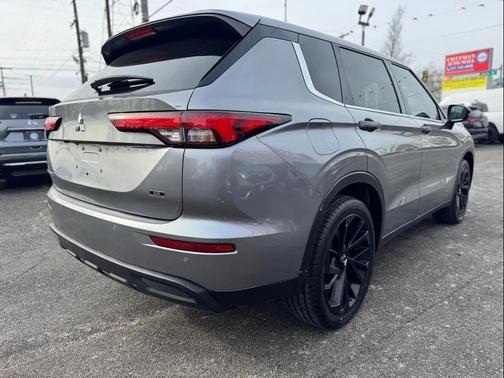 2023 Mitsubishi Outlander SE Black Edition 2WD