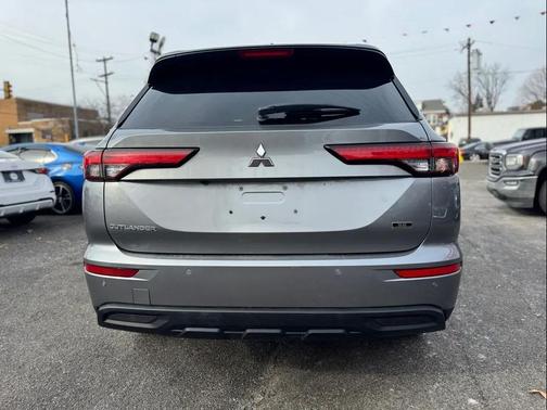 2023 Mitsubishi Outlander SE Black Edition 2WD