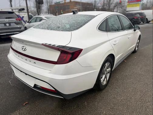 2023 Hyundai SONATA SE