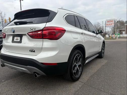 White 2018 BMW X1 sDrive28i