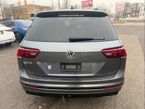2021 Volkswagen Tiguan 2.0T SE R-Line Black