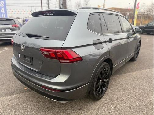 2021 Volkswagen Tiguan 2.0T SE R-Line Black