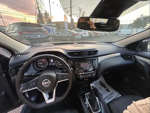 2020 Nissan Rogue Sport SL