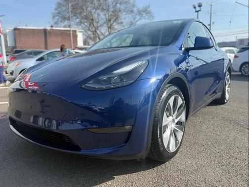 2023 Tesla Model Y Long Range Dual Motor All-Wheel Drive
