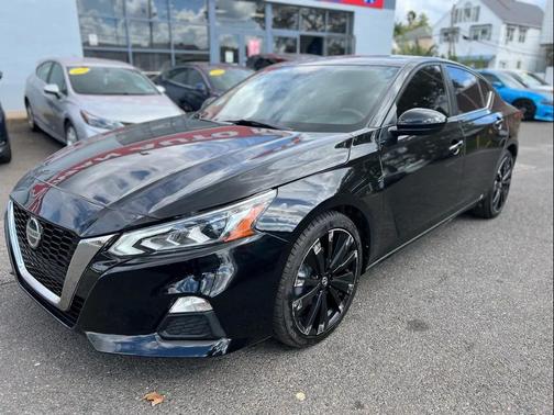 2021 Nissan Altima SR FWD