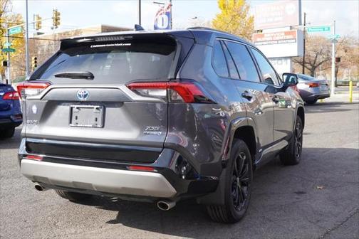 2024 Toyota RAV4 Hybrid SE