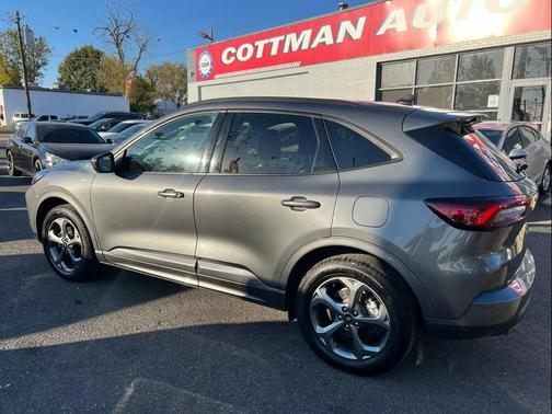 2023 Ford Escape ST-Line