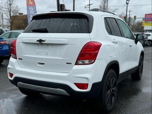 White 2021 Chevrolet Trax LT
