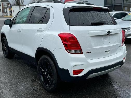 White 2021 Chevrolet Trax LT