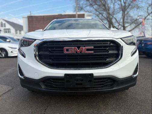 Summit White 2021 GMC Terrain SLE