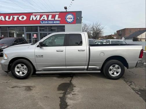 2017 RAM 1500 SLT