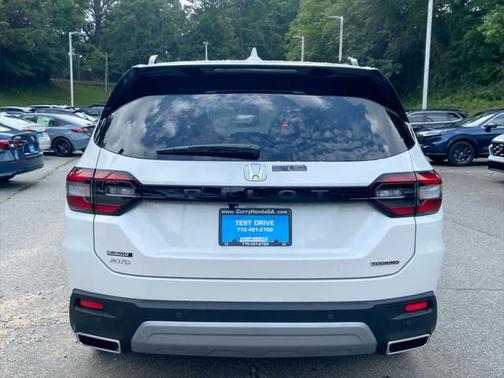 2025 Honda Pilot Touring 8-Passenger