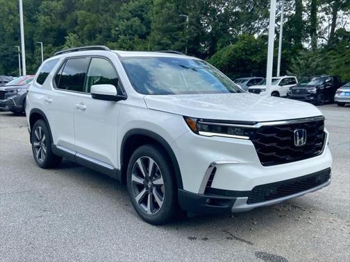 2025 Honda Pilot Touring 8-Passenger