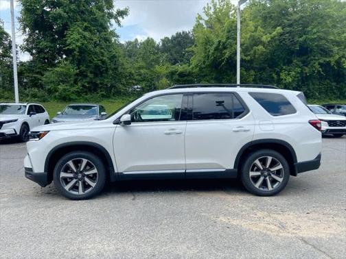 2025 Honda Pilot Touring 8-Passenger