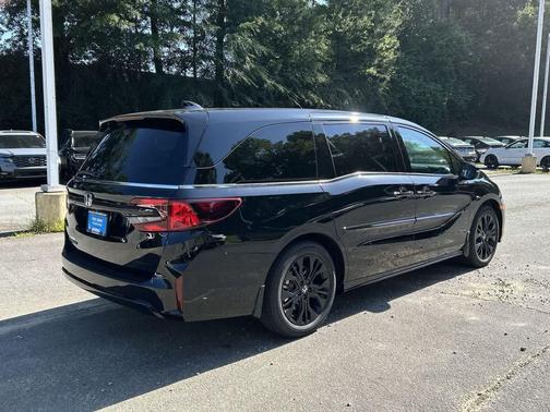 Crystal Black Pearl 2026 Honda Odyssey Sport-L